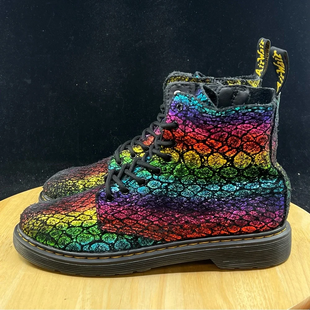 Doc Martens 1460 Pascal Rainbow Croc Metallic Suede Women US Size 7 - Picture 2 of 10